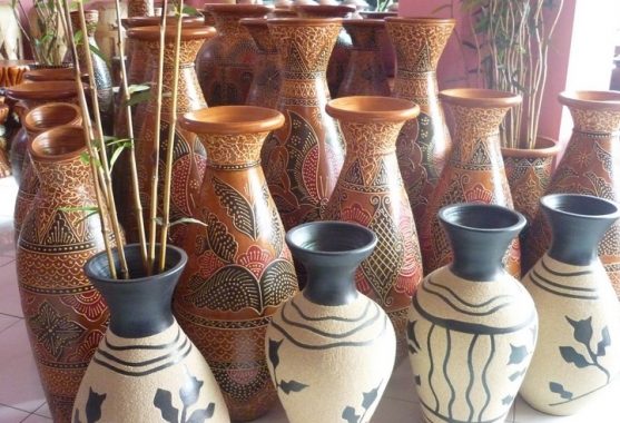 contoh seni rupa murni kerajinan keramik