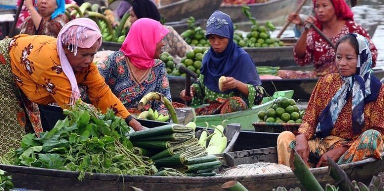 √ Kegiatan Ekonomi : Pengertian, Tujuan, Pelaku, Jenis, Prinsip dan Contoh Terlengkap