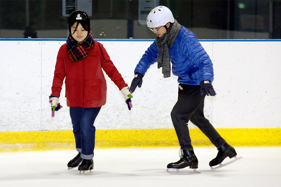 Ice Skating : Pengertian, Teknik, Gerakan & Perlengkapannya 