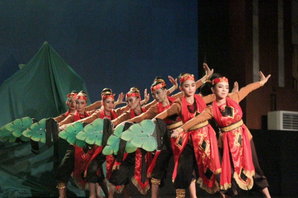 Jenis-Jenis Seni Tradisional