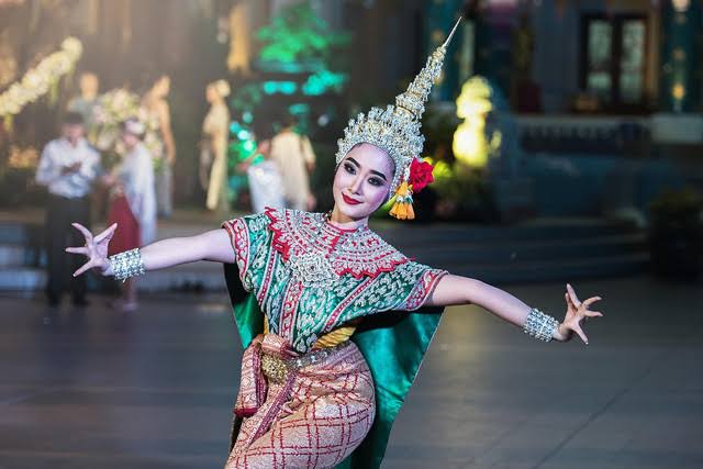 Tari Gambir Anom (Jawa Tengah)